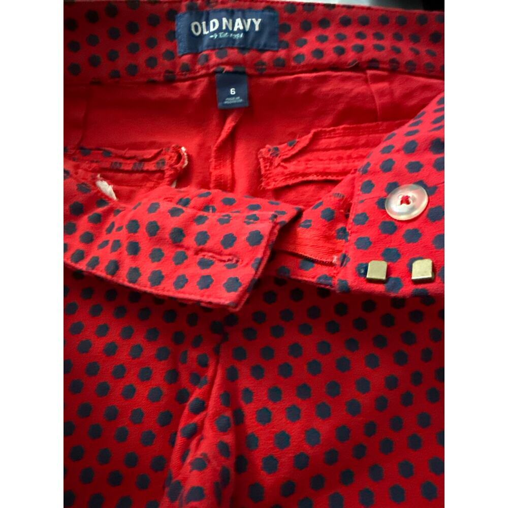 Old Navy Cropped Ankle Pants Stretch Red Black Dots Belt Loops Stretchy | EUC - Picture 2 of 5